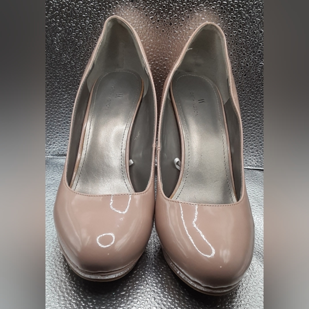 Worthington Woman's Pumps w/small platform size 9.5